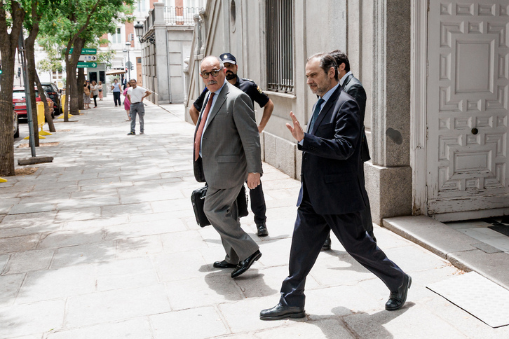 El exministro José Luis Ábalos, a la salida del Supremo en libertad, el pasado 23 de junio.