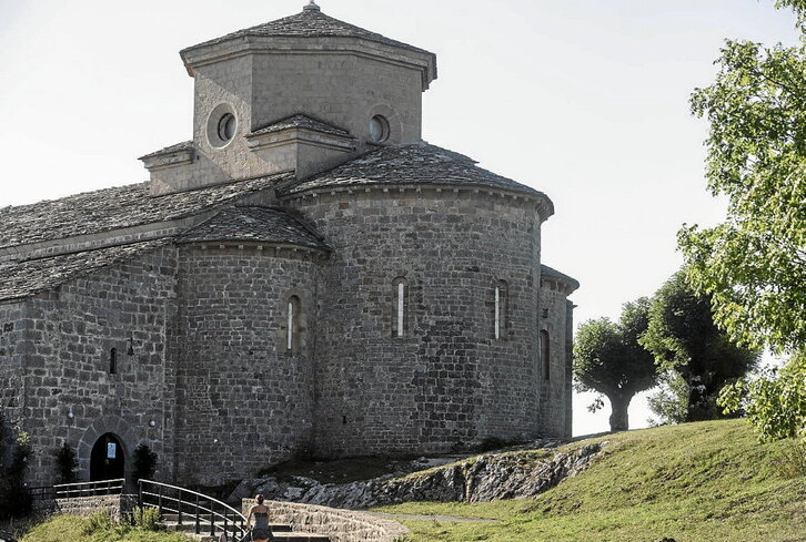 Done Mikel Aralarkoaren santutegia.