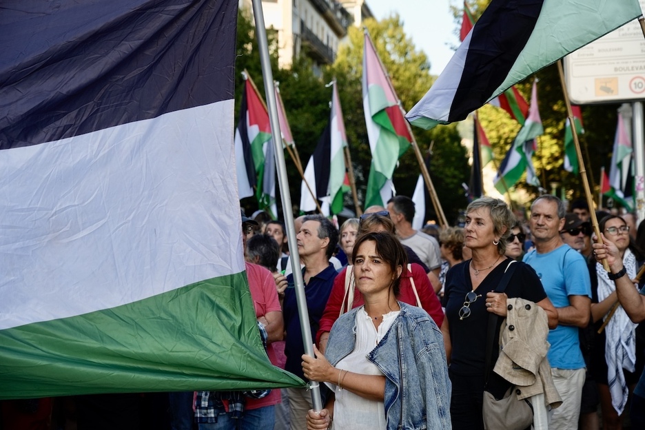 Banderas de Palestina en Donostia. Banderas de Palestina en Donostia.