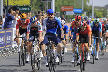 Los corredores del Israel Premier Tech, en una imagen promocional.