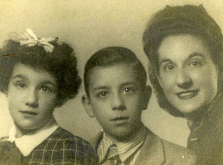 Foto familiar que ha recogido Susperregi en su libro.