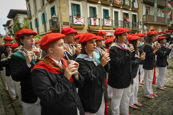 Desfile de la compañía Jaizkibel.