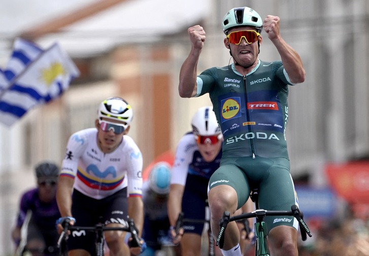 El danés Mads Pedersen, en la meta. 