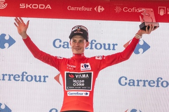 Jonas Vingegaard, tras la contrarreloj por equipos, durante la Vuelta 2025 a su paso por Figueres.