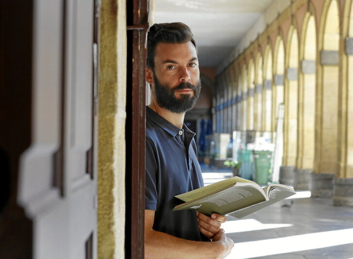 Imanol Rayo, con su libro «Los Últimos Artesanos».