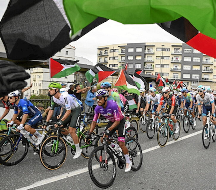 Desde la salida, el apoyo a Palestina fue quedando bien patente.