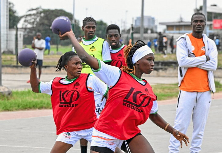 Integrantes de la selección nacional marfileña, durante un entrenamiento.