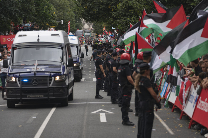 La etapa de Bilbo se neutralizó a tres kilómetros de meta.