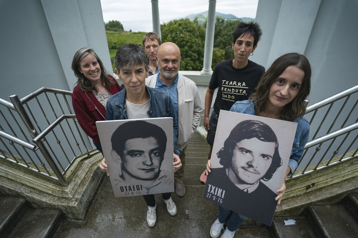 Otaegi eta Txikiren senideak, Sortuko kideekin batera Zarautzen.