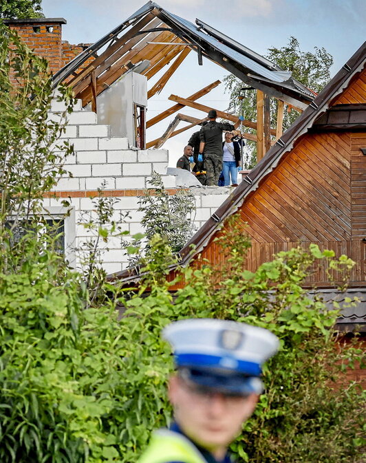 Donald Tusk habla durante la reunión extraordinaria de su gabinete.