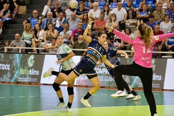 La guardameta del Elche, Nicole Morales, ha vuelto a poner las cosas difíciles a Elba Álvarez y al Bera Bera.