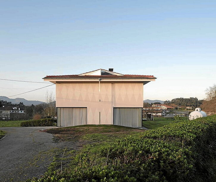 AZAB estudioaren landako etxe baten zaharberrikuntza, Bilboko "hinterland"-ean.