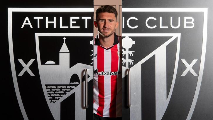 Aymeric Laporte ya viste de rojiblanco.
