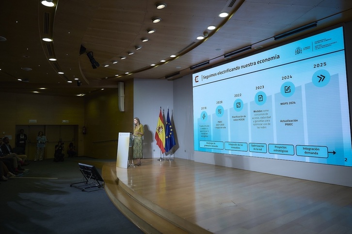 La ministra Sara Aagesen en la presentación del nuevo plan de inversión.