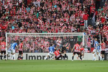 Athleticen eta Alavesen arteko derbia, aurtengo maiatzean, San Mamesen.