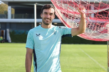 Lekue posando en Lezama.