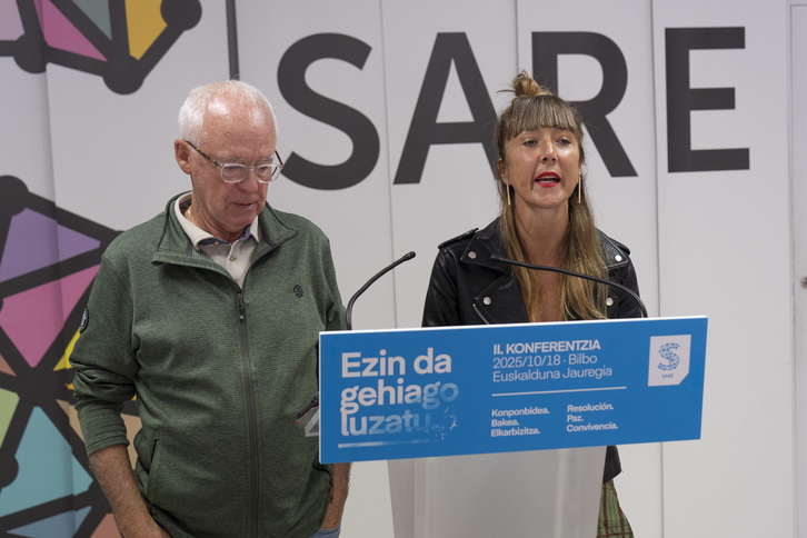 Joseba Azkarraga y Bego Atxa, en la comparecencia de este lunes.