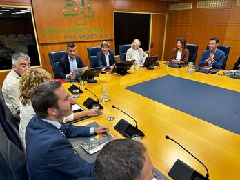 Imagen de la reunión de la dirección del PSE, sus consejeros y sus parlamentarios.