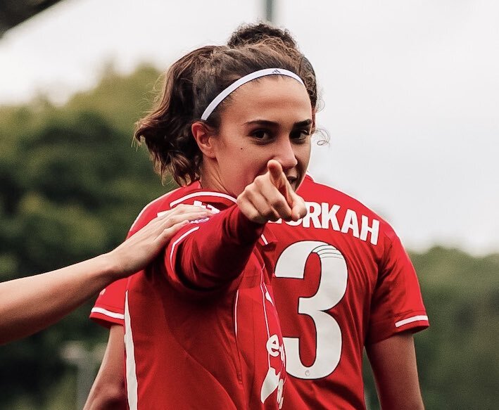 Nahikari celebra su primer gol con su nuevo equipo. (NFFCWomen)
