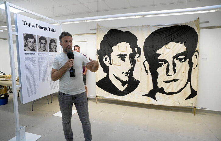 La exposición se abrió este lunes en Azpeitia y llegará luego a Zarautz.