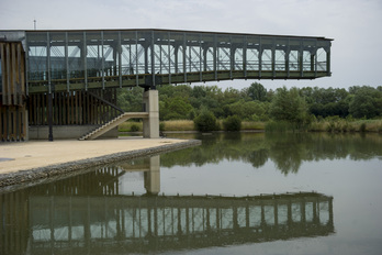 Ataria hezeguneen interpretazio zentroa, artxiboko irudian.