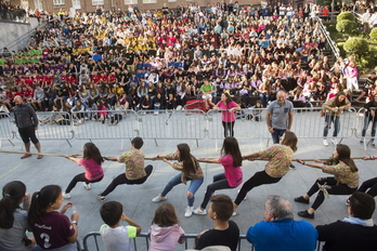 Kuadrilen arteko jokoak, Urretxuko jaietan. 