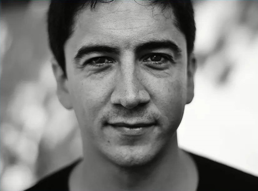 Ekiza musikariak ‘Argitzala’ diskoa aurkeztuko du zuzenean.