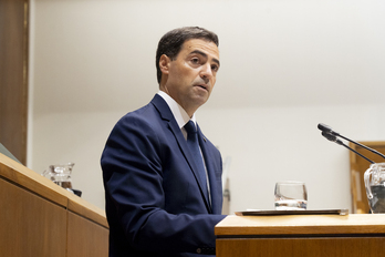 El lehendakari, Imanol Pradales, en el Parlamento de Gasteiz.