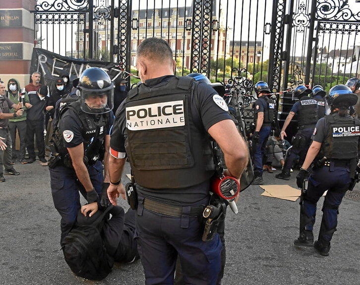 Intersindikalak deitutako Baionako manifestazioa.