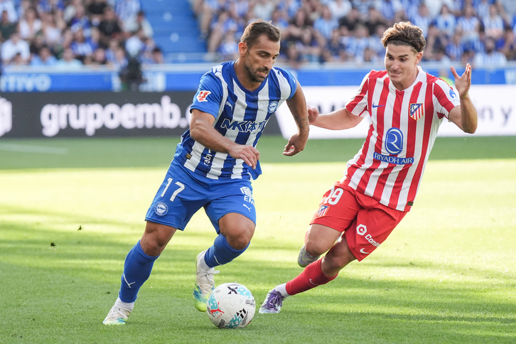 Jonny Otto se ha hecho con el carril derecho.