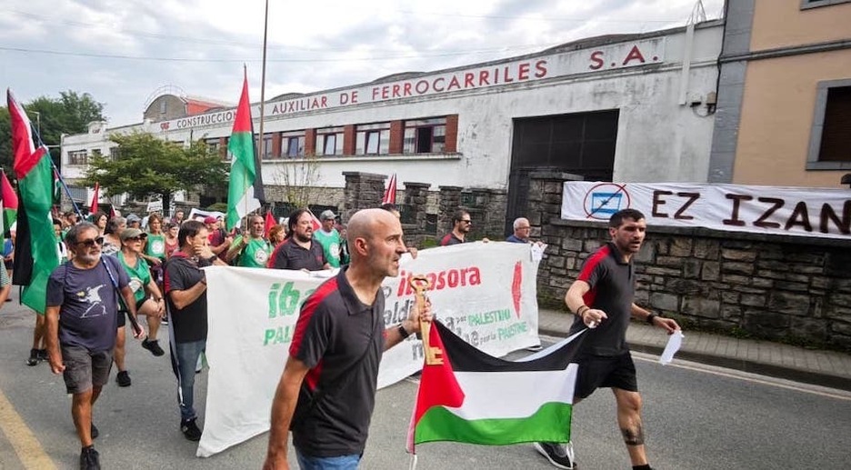 Irungo CAFen lantegitik pasa dira martxistak, eta Jerusalengo kontratua salatu dute.