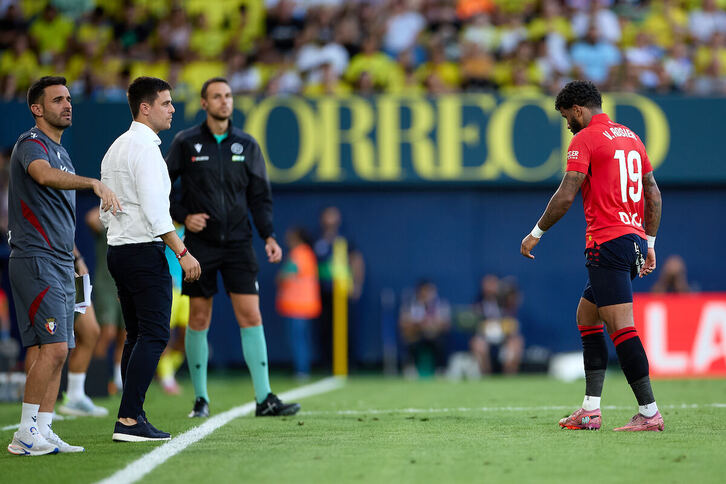 Rosier se va al vestuario tras la segunda amarilla, todavía en la primera parte.