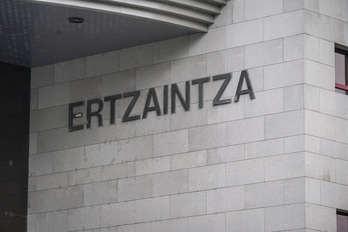 La Ertzaintza investiga el homicidio ocurrido en la calle Fika de Solokoetxe, en Bilbo.