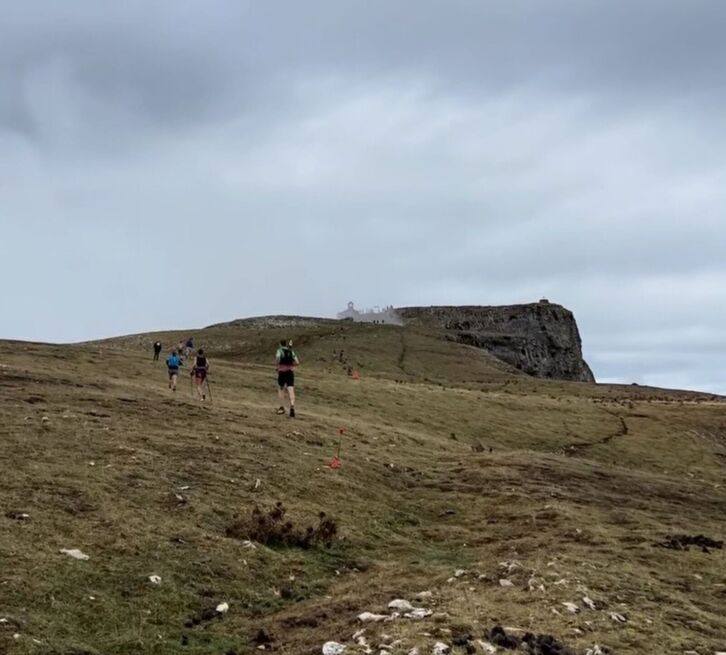 Uharte-Beriain Kilometro Bertikalean korrikalariek eguraldi baldintza eskasak izan zituzten.
