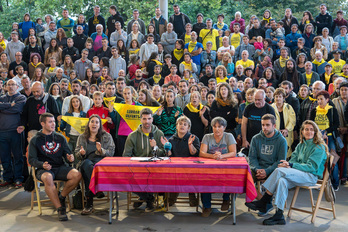 La plataforma de apoyo a los encausados de Aroztegia ha comparecido en Elizondo.