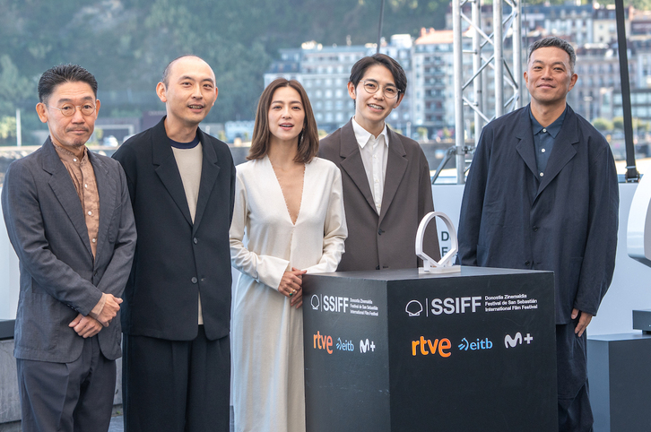 ‘SAI: disaster’ filmeko lantaldea, astearte honetan, Donostian.