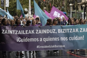 Zahar-etxeetako grebalarien manifestazioa Donostian.
