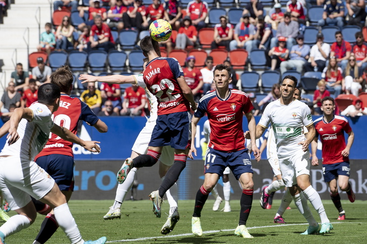 La última vez que se midieron Osasuna y Elche en El Sadar fue en abril de 2023. Los locales ganaron 2-1.
