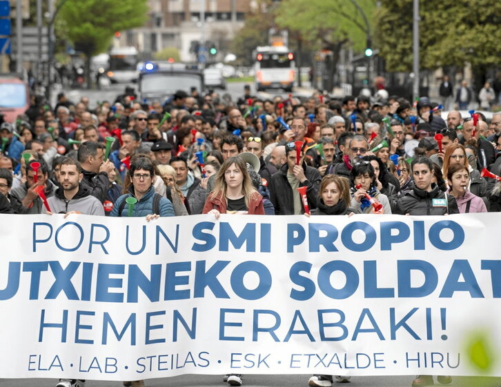 Manifestación realizada en Iruñea a favor de un SMI propio.
