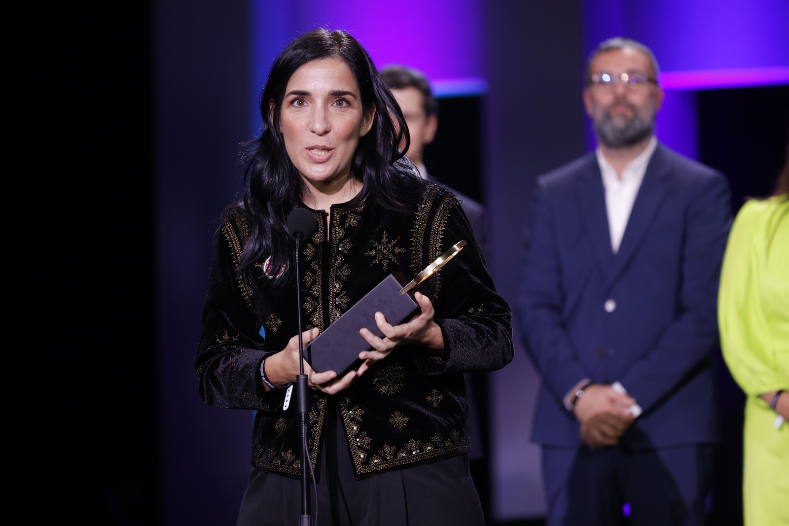 Zinemaldia consagra a Ruiz de Azúa con la Concha de Oro y premia la interpretación de Soroiz	 | Culture | Naiz