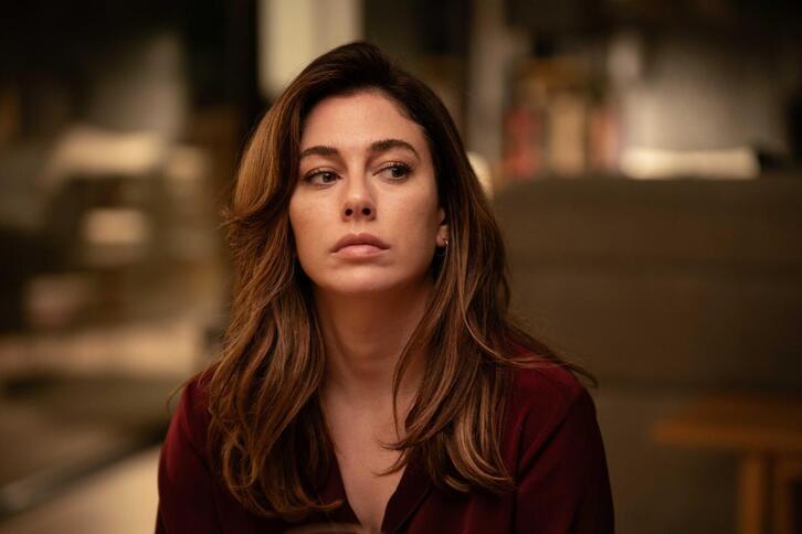 Blanca Suarez en una escena de ‘Parecido a un asesinato’.