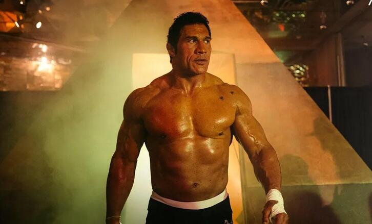 Dwayne Johnson Mark Kerr borrokalariaren azalean.