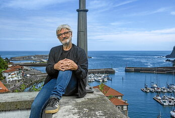 Txuma Murugarren musikaria, Mutrikuko kaleetan.