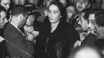 Dolores Ibárruri. Pasionaria dokumentaleko argazki bat