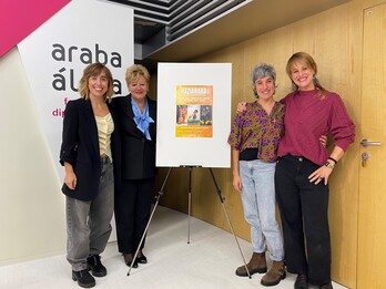 Haziarabaren edizio berriaren aurkezpena, irudian.