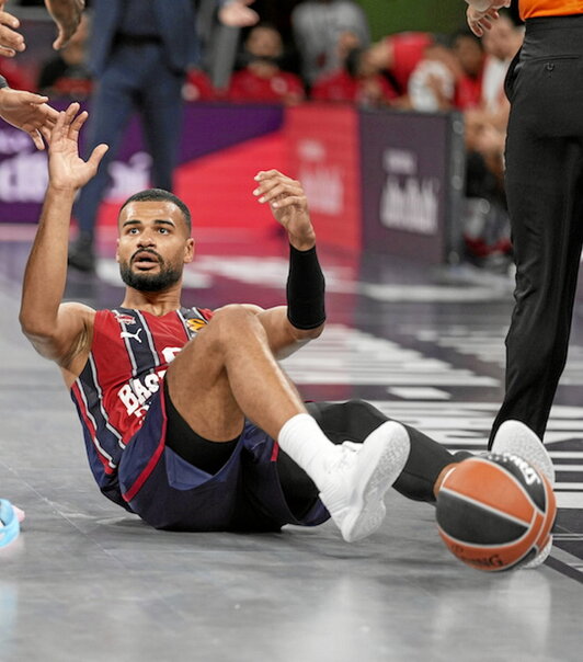 Luwawu-Cabarrot tuvo un momento imparable, pero lo sacaron por las faltas.