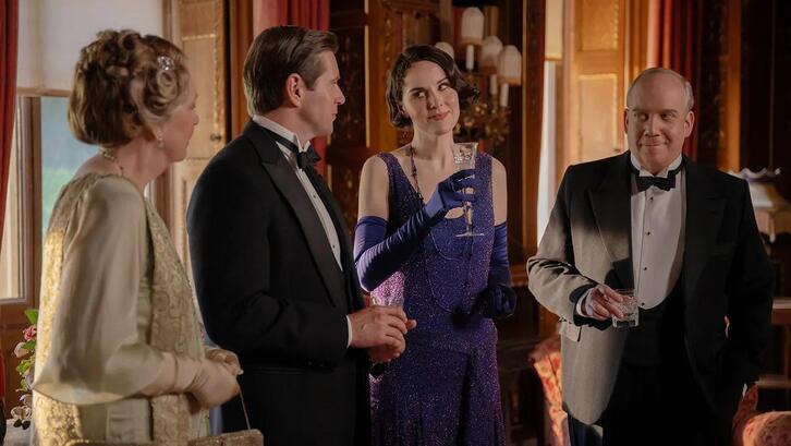 ‘Downton Abbey: The Grand Finale’ filmeko une bat.