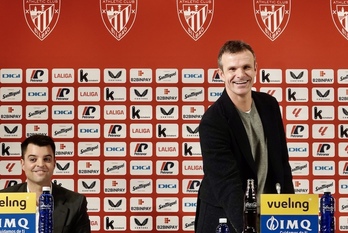 Jon Uriarte en la sala de prensa de San Mamés.