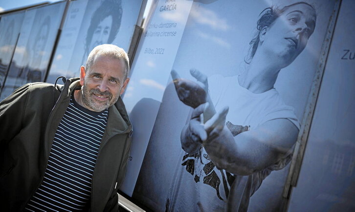 «Isladak» erakusketa Portugaleteko terrazetan, Bizkaiko Zubian.