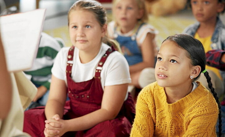Keinuek, hizketako erritmoak eta melodiak hizkuntzaren ulermenean lagun dezakete, bereziki zailtasunak dituzten haurrekin.